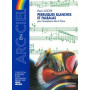 Perruques blanches et falbalas
